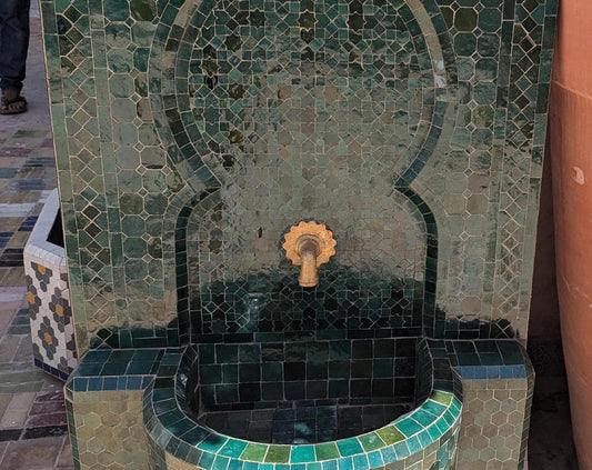 Handcraft Moroccan Royal Green Water Fountain: Custom Handmade Mosaic Artwork for Indoor, Outdoor Home Decor - Beautiful Garden and Patio .